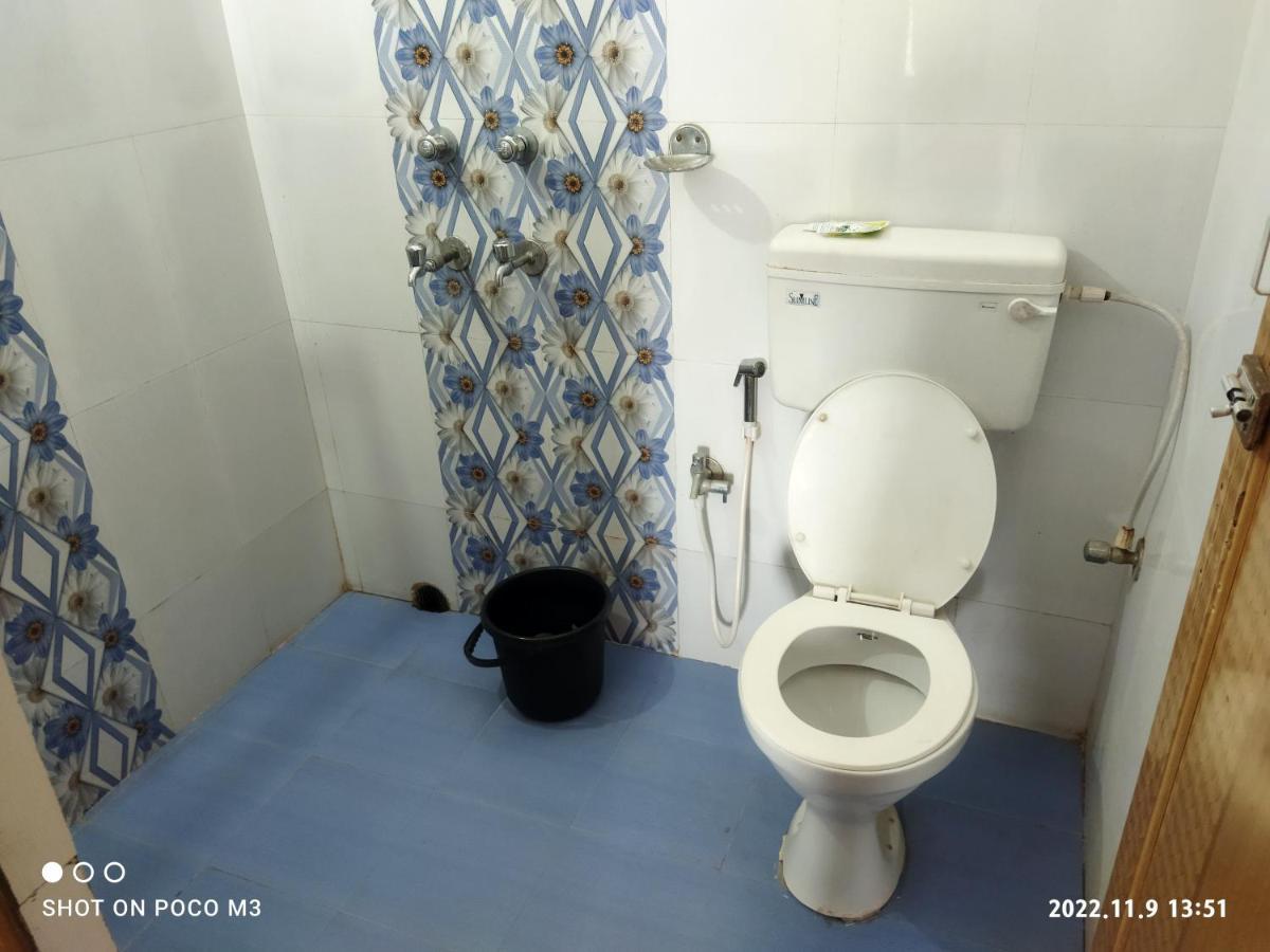 Hotel Well Inn Purî Extérieur photo