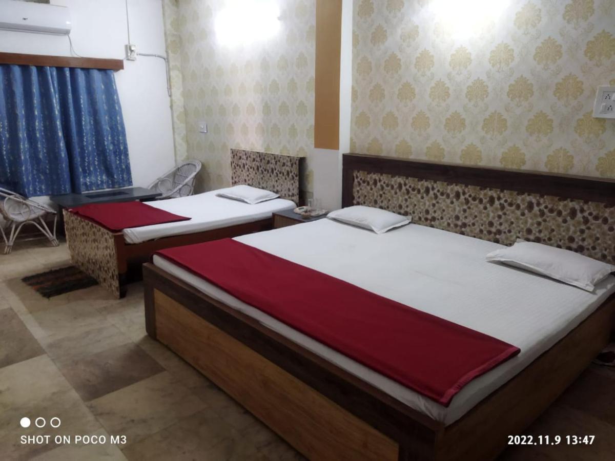 Hotel Well Inn Purî Extérieur photo