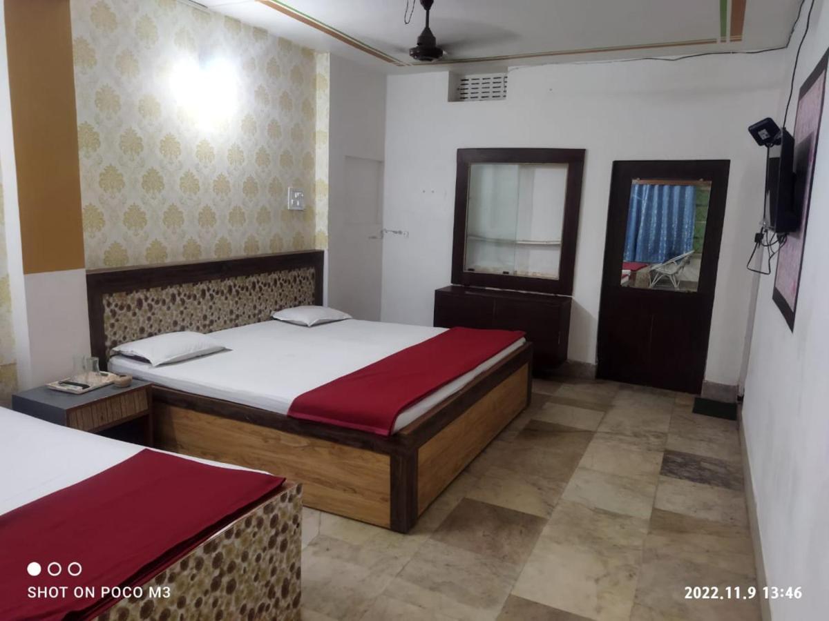 Hotel Well Inn Purî Extérieur photo