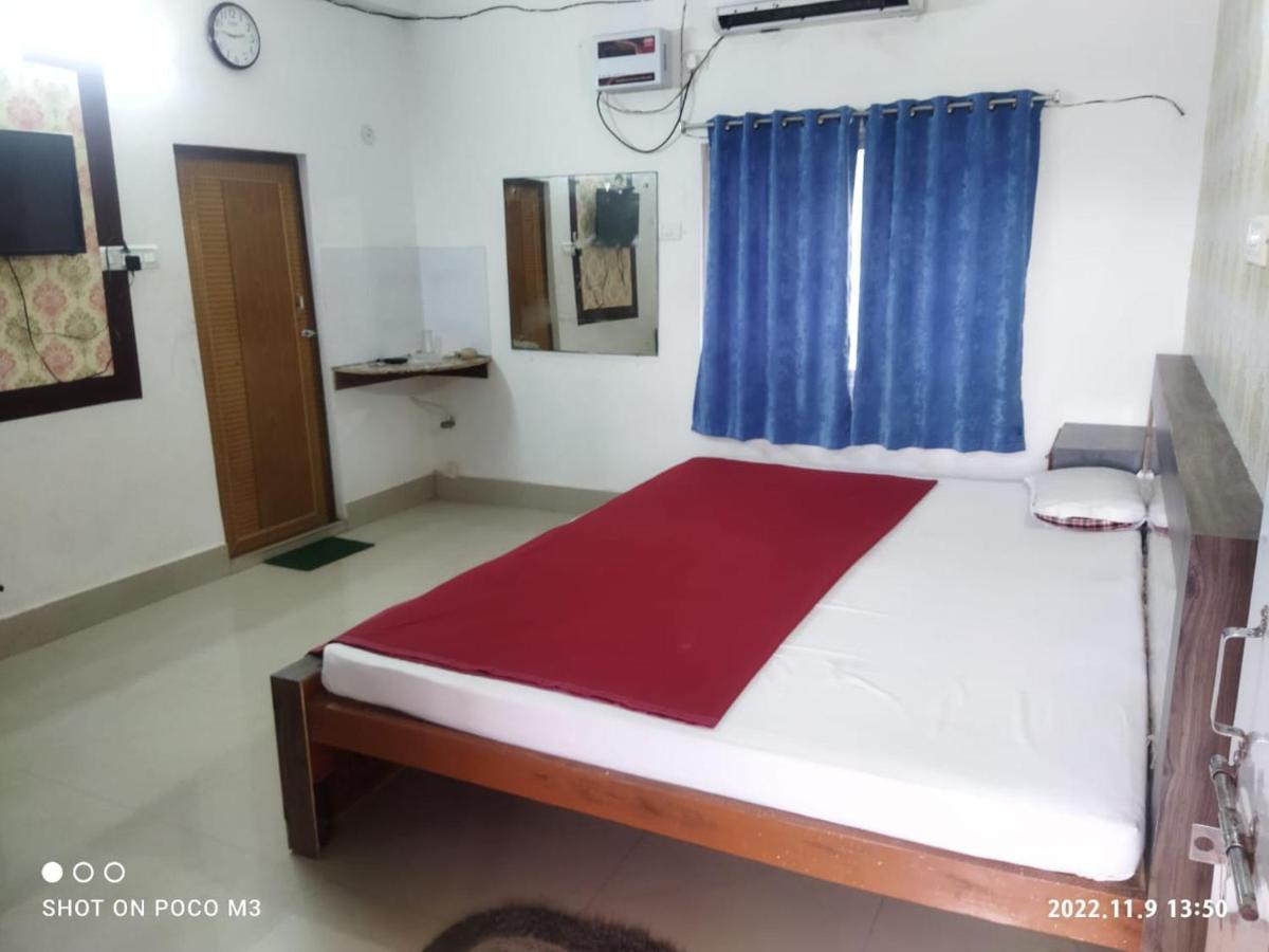 Hotel Well Inn Purî Extérieur photo